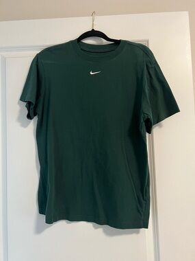 Nike Men’s Forest Green Short Sleeve Crew Tee with White Swoosh